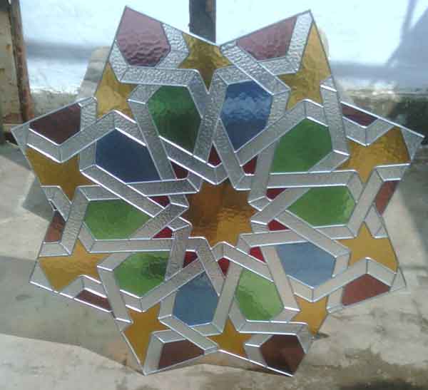 KERAJINAN LOGAM EMAS, PLATINA DAN PERAK